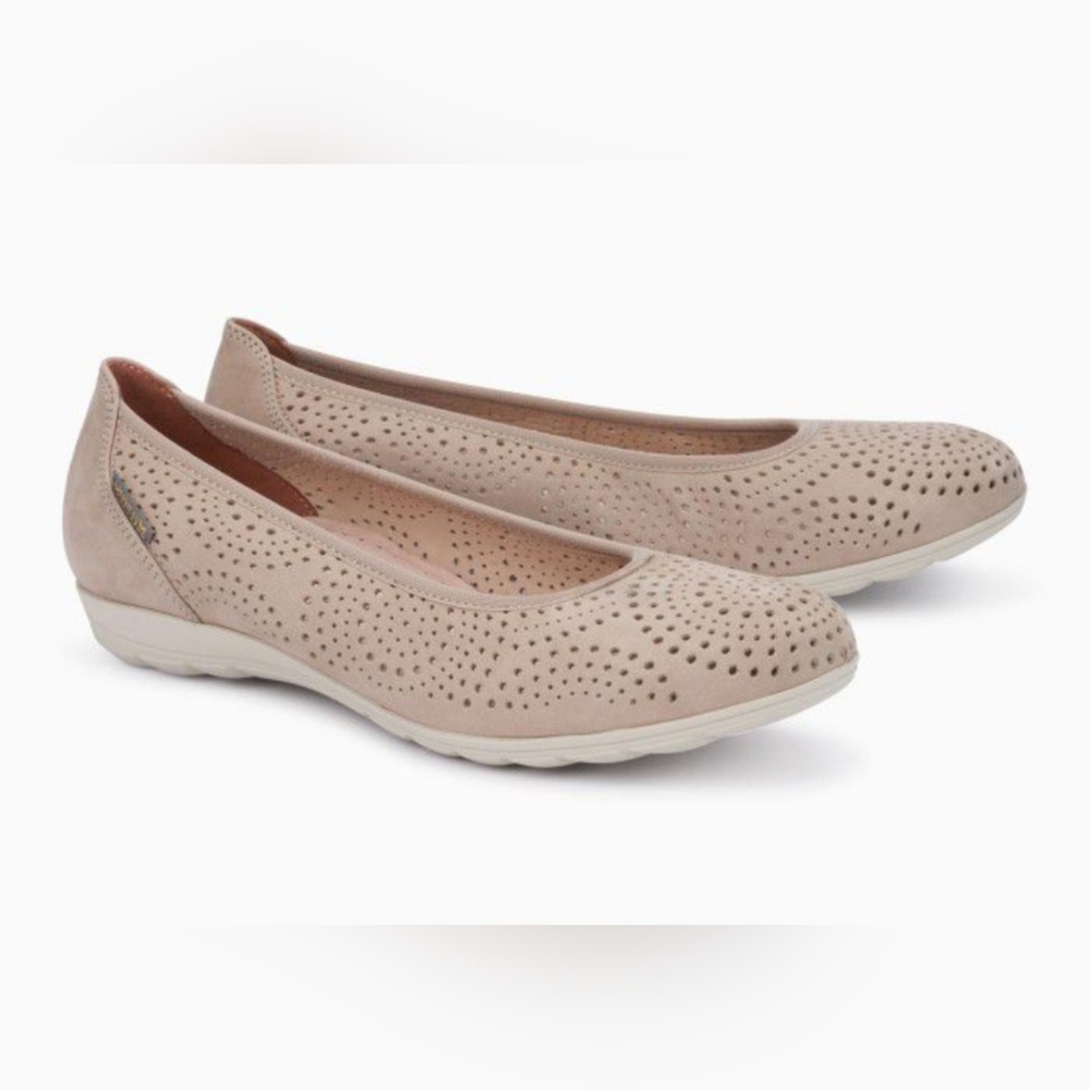Mephisto Light Taupe Elsie Leather Flat Shoes